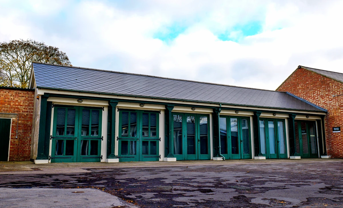 The Motor Bays Brochure Thumbnail